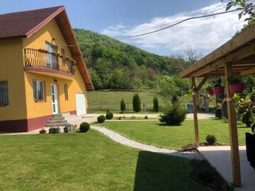 Фотографии Виллы Vila Giulia г. Кэлимэнешти (Румыния) №3 Фото Виллы Vila Giulia г. Кэлимэнешти 3