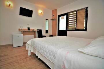 Фото Проживание в семье Casa Miraj г. Кэлимэнешти 3