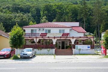 Фотографии Отель Hotel Domnitei г. Кэлимэнешти (Румыния) №2 Фото Отель Hotel Domnitei г. Кэлимэнешти 2