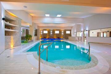 Фотографии Отель Hotel Orizont г. Кэлимэнешти (Румыния) №1 Фото Отель Hotel Orizont г. Кэлимэнешти 1