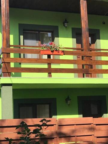 Фото Дома для отпуска Green House Inn г. Кэлимэнешти 5