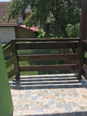 Фото номера Двухместный номер с 1 кроватью, вид на парк Дома для отпуска Green House Inn г. Кэлимэнешти 17