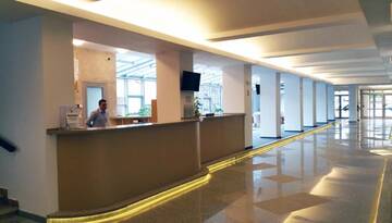 Фото Отель Complex Balnear Cozia - Corp Oltul г. Кэлимэнешти 2