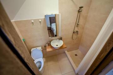 Фото номера Дом с 3 спальнями Дома для отпуска Casa Ana г. Кэлимэнешти 9